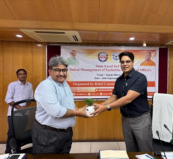 सांप काटने पर चिकित्सक पूरी संवेदनशीलता से इलाज करें: राहत आयुक्त