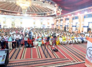 स्वच्छताकर्मियों के अकाउंट में सीधे 16 से 20 हजार रुपये:योगी