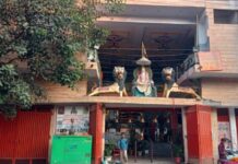 मंदिर पर माफियाओं की नज़र