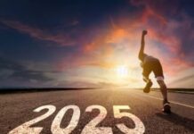 उपलब्धियों के शोर में दबे सच: 2025 का आत्ममंथन बीता साल,बचा सवाल उपलब्धियों के शोर में दबे सच: 2025 का आत्ममंथन बीता साल,बचा सवाल