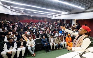 भाजपा ने UP को लूटा:अखिलेश यादव