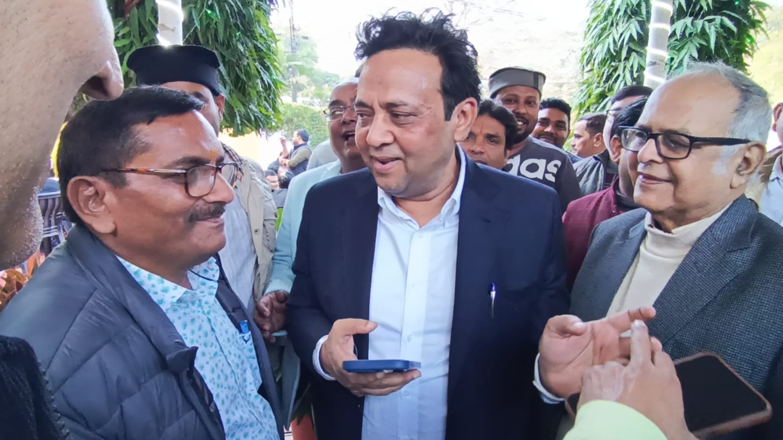 Photo of यूपी प्रेस क्लब: तहरी की खुशबू में घुली पत्रकारिता की एकजुटता