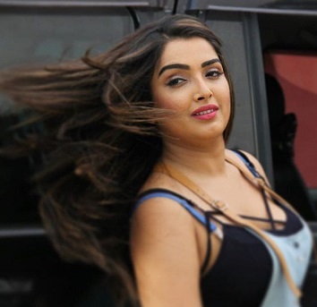 भोजपुरी हसिनाएं आज किसी बॉलीवुड एक्ट्रेस कम नहीं