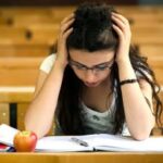 बोर्ड परीक्षा के दौरान तनाव और चिंता से कैसे बचें बोर्ड परीक्षा के दौरान तनाव और चिंता से कैसे बचें