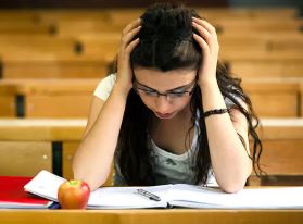बोर्ड परीक्षा के दौरान तनाव और चिंता से कैसे बचें 