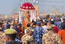 भाजपा सरकार ने शंकराचार्य जी और साधु-संतो के साथ किया दुर्व्यवहार भाजपा सरकार ने शंकराचार्य जी और साधु-संतो के साथ किया दुर्व्यवहार