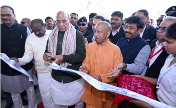 यूपी की ई-बस फैक्टरी से देश की इलेक्ट्रिक मोबिलिटी को नई उड़ान। कुमारस्वामी