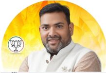 सुल्तानपुर में मानक के विपरीत बने टोल प्लाजा सुल्तानपुर में मानक के विपरीत बने टोल प्लाजा