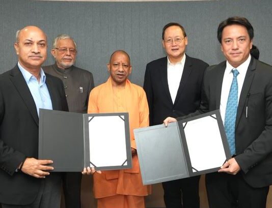 इन्वेस्ट यूपी व एससीई के बीच एमओयू इन्वेस्ट यूपी व एससीई के बीच एमओयू