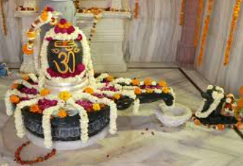 महाशिवरात्रि: अंधकार से आत्मबोध तक की शिव-यात्रा