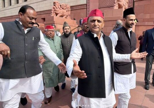 जनता को मायूस करने वाला केंद्रीय बजट :अखिलेश यादव जनता को मायूस करने वाला केंद्रीय बजट :अखिलेश यादव