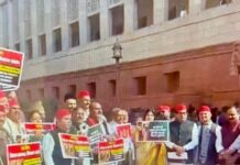 क्या आत्मनिर्भर भारत सिर्फ नारा बनकर रह गया? क्या आत्मनिर्भर भारत सिर्फ नारा बनकर रह गया?