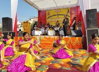 आशियाना में एकता का संगम: खिचड़ी भोज में उमड़ी भीड़ आशियाना में एकता का संगम: खिचड़ी भोज में उमड़ी भीड़