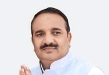 मंत्री दिनेश प्रताप सिंह का भावुक और कड़ा प्रहार मंत्री दिनेश प्रताप सिंह का भावुक और कड़ा प्रहार