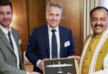 उप मुख्यमंत्री ने किया रेलवन जीएमबीएच फैक्ट्री का दौरा उप मुख्यमंत्री ने किया रेलवन जीएमबीएच फैक्ट्री का दौरा