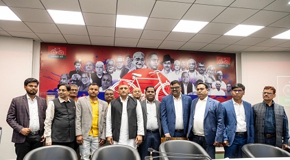 कैंसर दिवस पर अखिलेश यादव ने की विशेषज्ञों से चर्चा कैंसर दिवस पर अखिलेश यादव ने की विशेषज्ञों से चर्चा