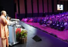 सिंगापुर में भारतीय समुदाय से मुख्यमंत्री ने किया संवाद सिंगापुर में भारतीय समुदाय से मुख्यमंत्री ने किया संवाद