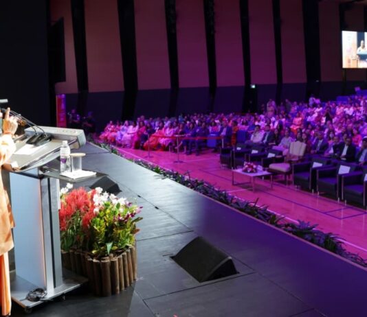 सिंगापुर में भारतीय समुदाय से मुख्यमंत्री ने किया संवाद सिंगापुर में भारतीय समुदाय से मुख्यमंत्री ने किया संवाद