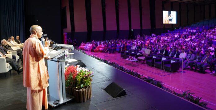 सिंगापुर में भारतीय समुदाय से मुख्यमंत्री ने किया संवाद सिंगापुर में भारतीय समुदाय से मुख्यमंत्री ने किया संवाद