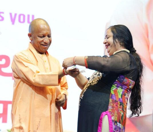 सिंगापुर में गूंजा नारा “योगी हैं तो यूपी है” सिंगापुर में गूंजा नारा “योगी हैं तो यूपी है”