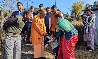 हम भी तेरे दादा लगते हैं-योगी हम भी तेरे दादा लगते हैं-योगी