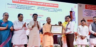 28 लाख विद्यार्थियों को मिली छात्रवृत्ति मुख्यमंत्री योगी के हाथों 28 लाख विद्यार्थियों को मिली छात्रवृत्तिः शिक्षा क्षेत्र में नई ऊर्जा का संचार, भविष्य को मिला संबल। प्रदेश में बना नया रिकॉर्ड