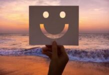 डिजिटल दुनिया में बढ़ता अकेलापन,वर्ल्ड हैप्पीनेस रिपोर्ट ने खोली पोल डिजिटल दुनिया में बढ़ता अकेलापन,वर्ल्ड हैप्पीनेस रिपोर्ट ने खोली पोल