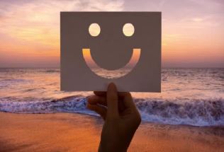 डिजिटल दुनिया में बढ़ता अकेलापन,वर्ल्ड हैप्पीनेस रिपोर्ट ने खोली पोल