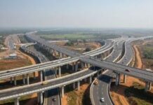 नव निर्माण के 9 वर्ष में UP बना कनेक्टिविटी का ग्रोथ इंजन नवरात्रि पर यूपी के देवी मंदिरों में उमड़ा आस्था का सैलाब