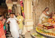 राष्ट्रपति द्रौपदी मुर्मु ने इस्कॉन और प्रेम मंदिर में की पूजा-अर्चना राष्ट्रपति द्रौपदी मुर्मु ने इस्कॉन और प्रेम मंदिर में की पूजा-अर्चना