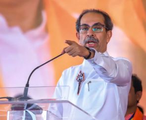 महाराष्ट्र की सियासत में हलचल,ठाकरे के फैसले के कई मायने