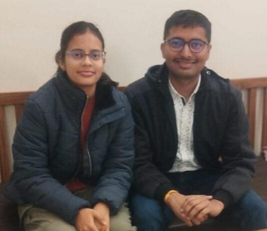 आदित्य और आयुषी बने क्षेत्र के युवाओं के लिए प्रेरणा आदित्य और आयुषी बने क्षेत्र के युवाओं के लिए प्रेरणा