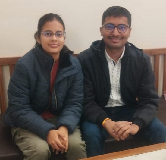 आदित्य और आयुषी बने क्षेत्र के युवाओं के लिए प्रेरणा आदित्य और आयुषी बने क्षेत्र के युवाओं के लिए प्रेरणा