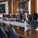 मुख्य सचिव से मिले राष्ट्रीय रक्षा महाविद्यालय के प्रशिक्षु अधिकारी मुख्य सचिव से मिले राष्ट्रीय रक्षा महाविद्यालय के प्रशिक्षु अधिकारी