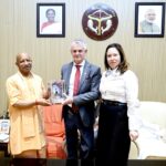 यूपी बनेगा ग्लोबल इन्वेस्टमेंट हब! कनाडा ने दिखाई गहरी रुचि यूपी बनेगा ग्लोबल इन्वेस्टमेंट हब! कनाडा ने दिखाई गहरी रुचि