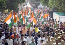 महिला आरक्षण के समर्थन में सड़कों पर उतरे योगी महिला आरक्षण के समर्थन में सड़कों पर उतरे योगी