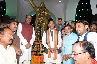 बाबा साहेब का जीवन संघर्ष,समानता और सामाजिक न्याय का प्रेरणास्रोत-पंकज चौधरी बाबा साहेब का जीवन संघर्ष,समानता और सामाजिक न्याय का प्रेरणास्रोत-पंकज चौधरी