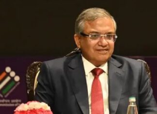 निष्पक्ष चुनाव बनाम प्रशासनिक अधिकारों का टकराव निष्पक्ष चुनाव बनाम प्रशासनिक अधिकारों का टकराव