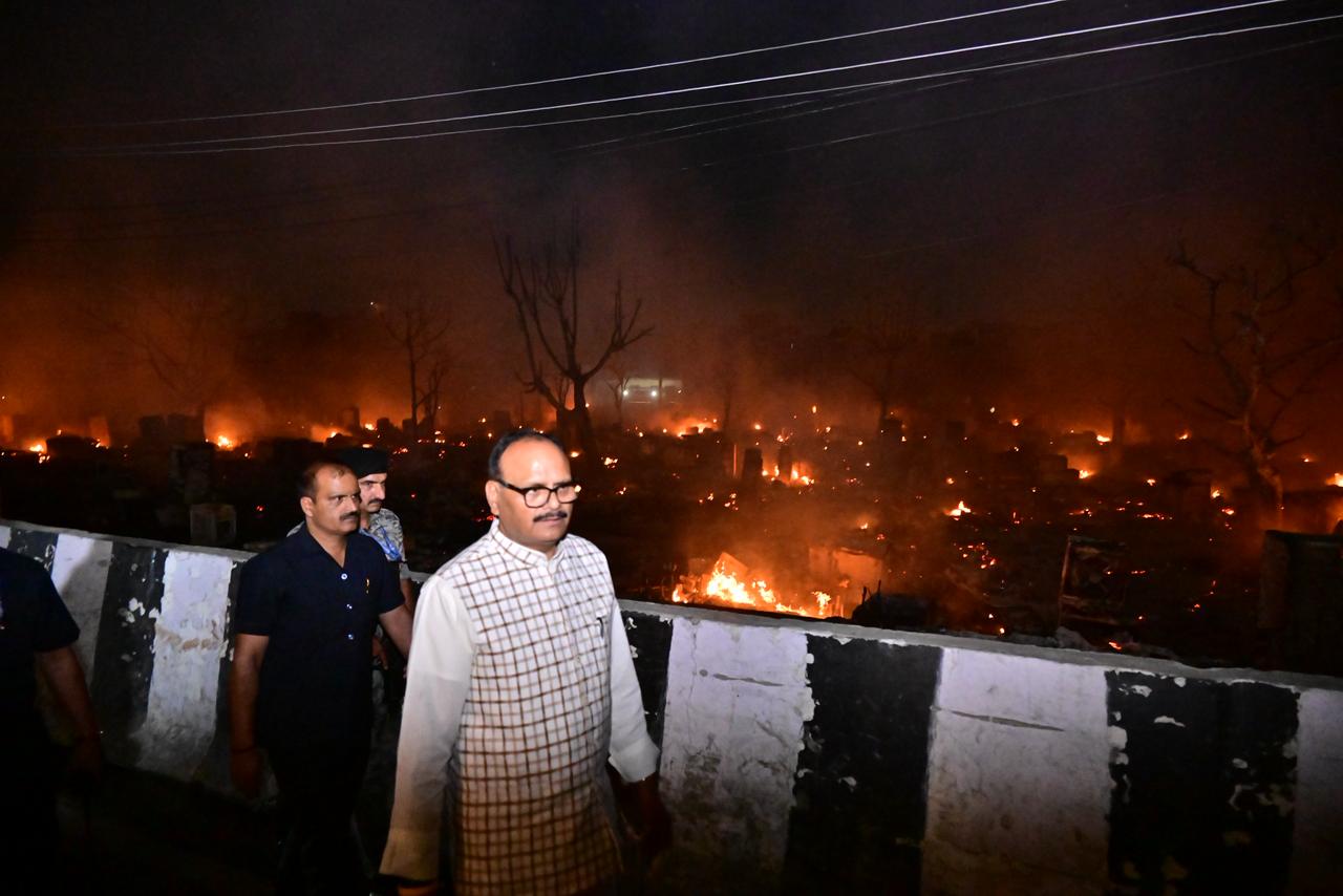 Photo of सरकार हर परिस्थिति में पीड़ित परिवारों के साथ: ब्रजेश पाठक