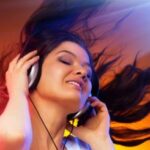 ईयरफोन से जुड़े स्वास्थ्य जोखिम ईयरफोन से जुड़े स्वास्थ्य जोखिम