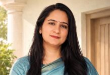 रील संस्कृति में साहित्य बना ‘कंटेंट’ कूड़े में ढूँढे खुशी