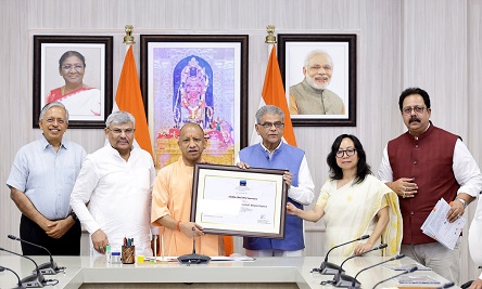UP:एक दिन में 35 करोड़ पौधरोपण का लक्ष्य