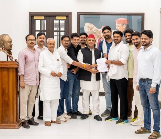 यूपी पीएससी अभ्यर्थियों के प्रतिनिधिमंडल ने की अखिलेश से मुलाकात यूपी पीएससी अभ्यर्थियों के प्रतिनिधिमंडल ने की अखिलेश से मुलाकात
