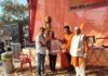 आशियाना सेक्टर के वन और सिंधु यूथ सोसाइटी ने लगाया भंडारा
