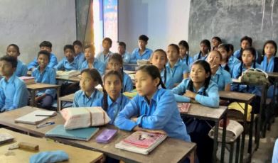 तपती कक्षाएँ और संवेदनहीन व्यवस्था:क्या बच्चों और शिक्षकों को गर्मी नहीं लगती?