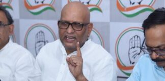 मोदी ने देश को बर्बाद कर दिया-अजय राय मोदी ने देश को बर्बाद कर दिया-अजय राय