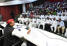 भाजपा में नकली नेताओं का जमघट:अखिलेश यादव भाजपा में नकली नेताओं का जमघट:अखिलेश यादव