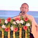 महराजगंज में विकास की रफ्तार अब नहीं रुकेगी:योगी महराजगंज में विकास की रफ्तार अब नहीं रुकेगी:योगी
