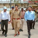 गंगा दशहरा के दृष्टिगत डीएम-एसएसपी ने किया सरयू घाटों का निरीक्षण गंगा दशहरा के दृष्टिगत डीएम-एसएसपी ने किया सरयू घाटों का निरीक्षण