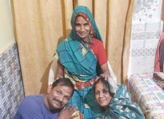 ममता की छाँव में… ममता की छाँव में...